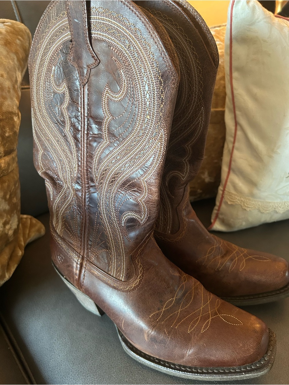 Ariat Lively Classic Brown Leather Cowboy Boots